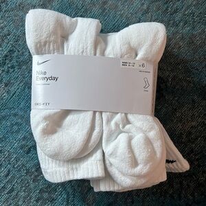 Nike Everyday Crew Socks (Men 8-12)